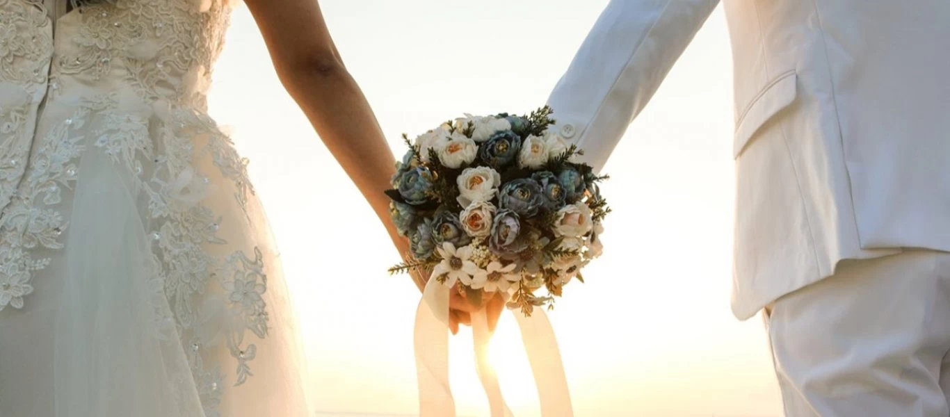 Παντρεύτηκε 4 φορές την ίδια γυναίκα μέσα σε 37 μέρες! - Την χώρισε τις 3 γιατί ήθελε να πάρει άδεια γάμου